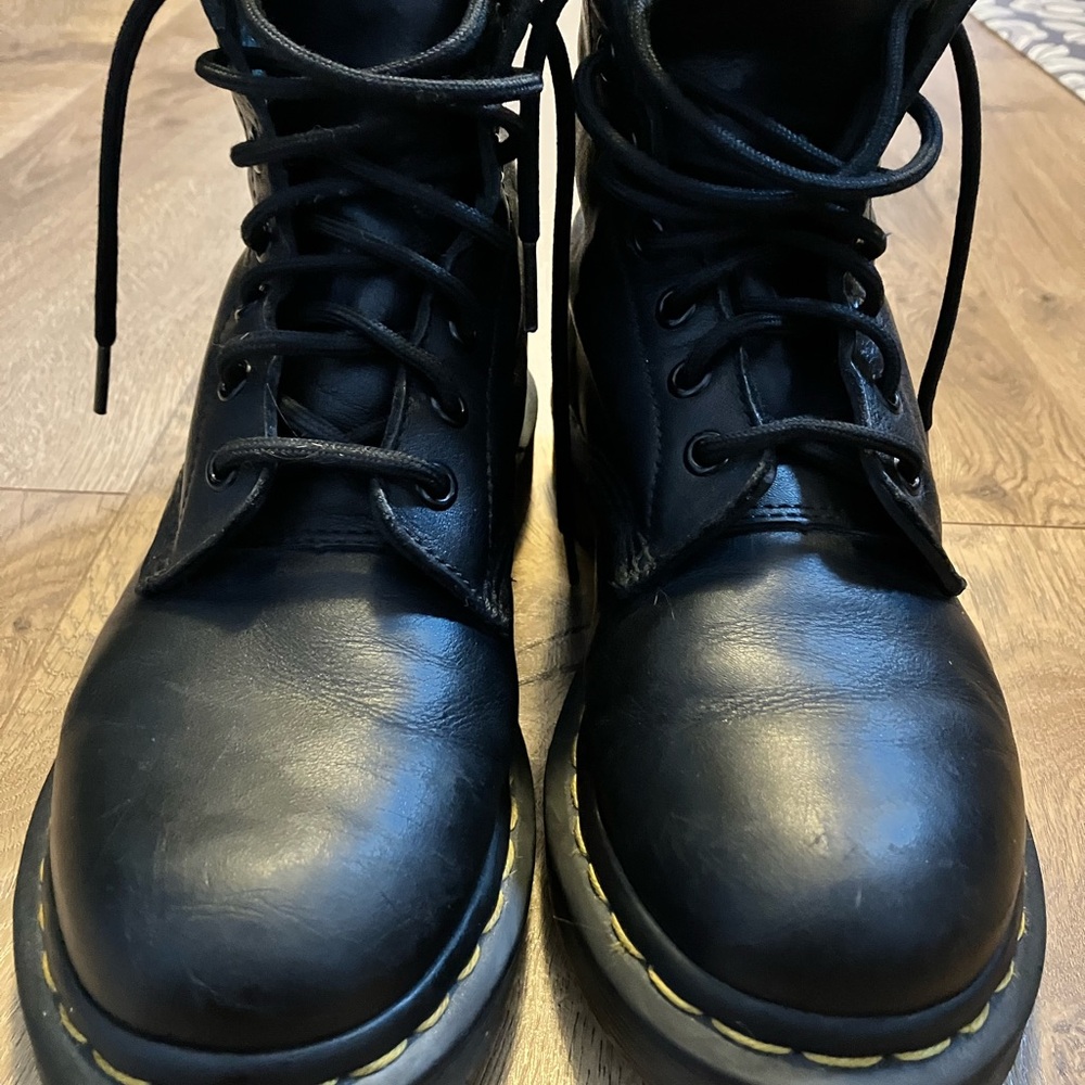 Dr Martens 1460 black leather boots - Picture 7 of 7